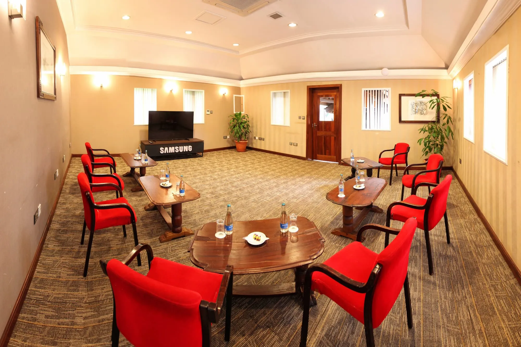 Safari Park Hotel & Casino, Safari Park Hotel, Safari Park Casino, Nairobi Hotels, Nairobi Conferences, Safari Casino, Cafe Kigwa, Thika Road Hotel, Largest Conference Hall,